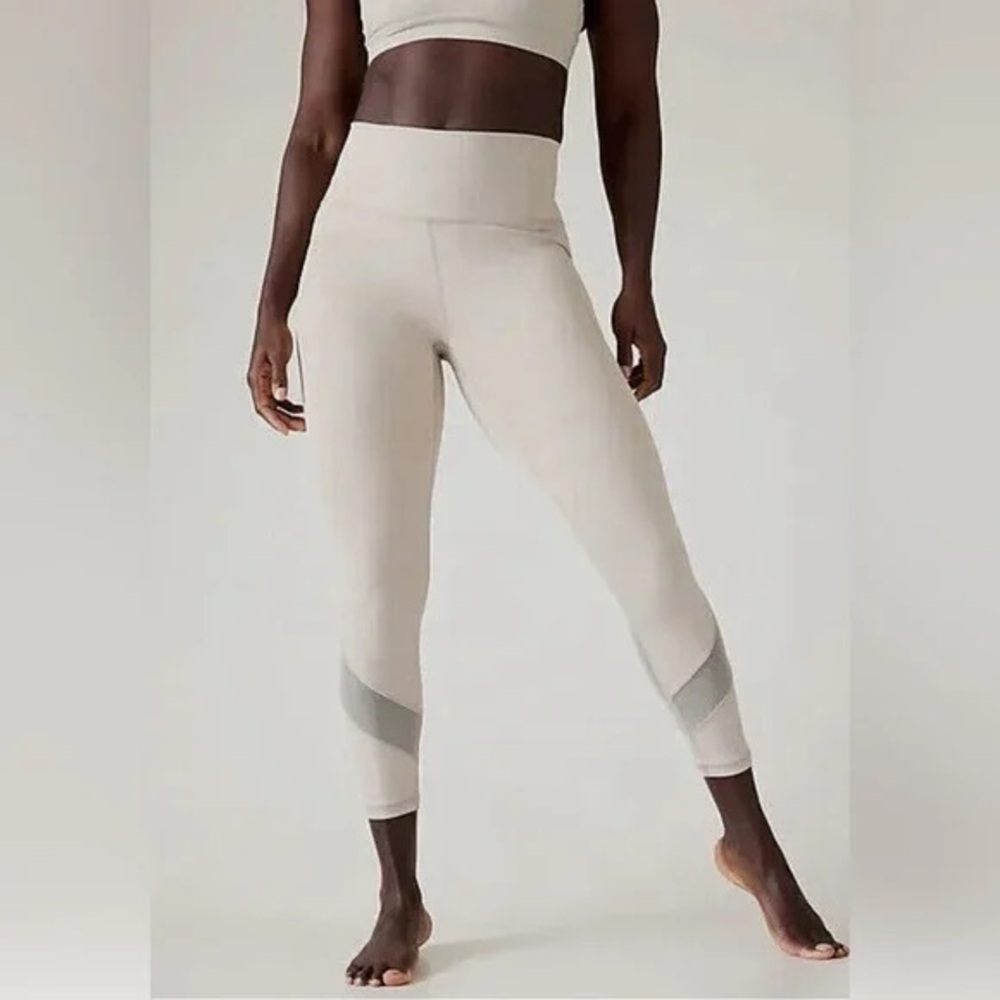 Athleta Salutation Stash Mesh Leggings M